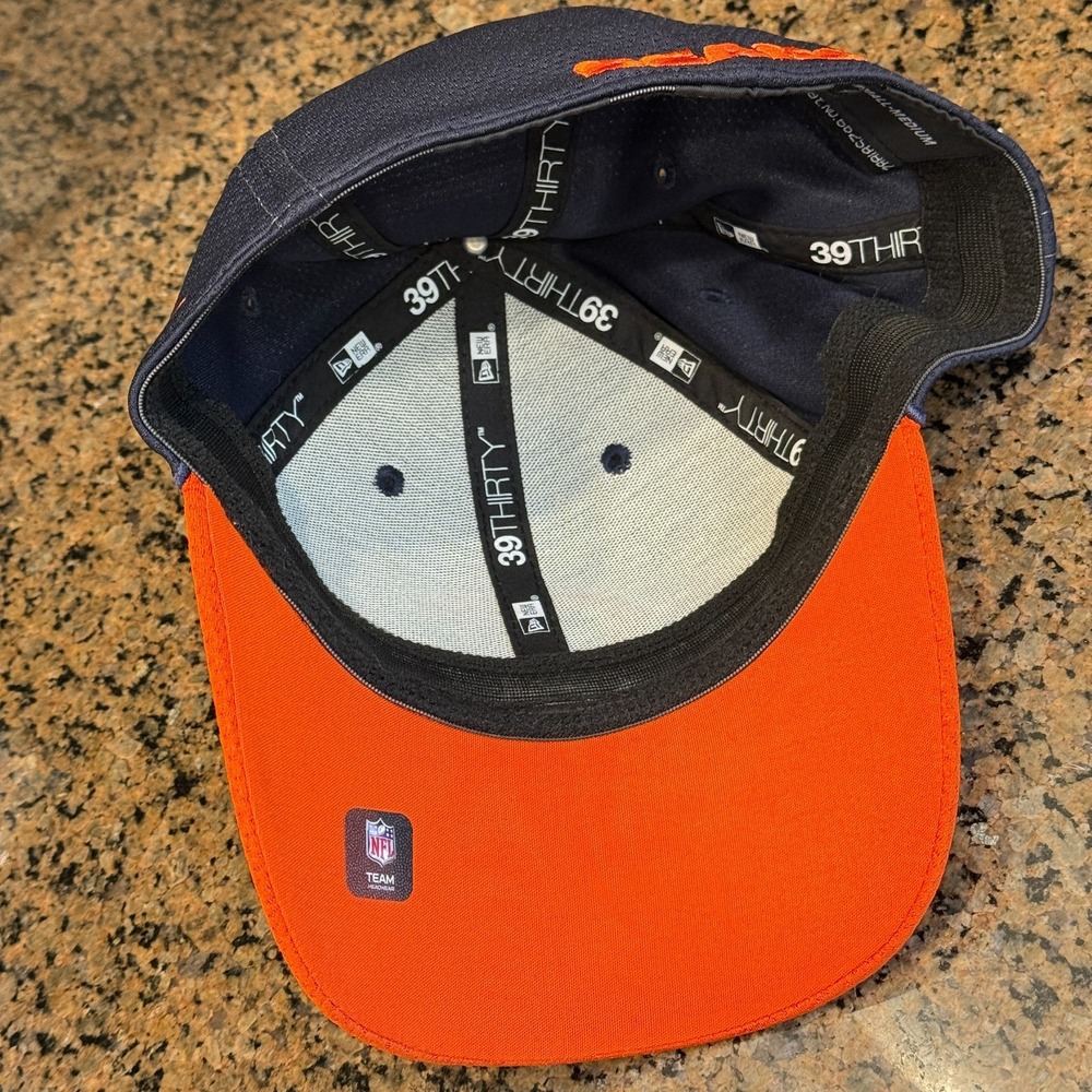 Chicago Bears New Era 39THIRTY Stretch Fit Hat Cap small/medium Blue Orange NFL - Picture 6 of 8